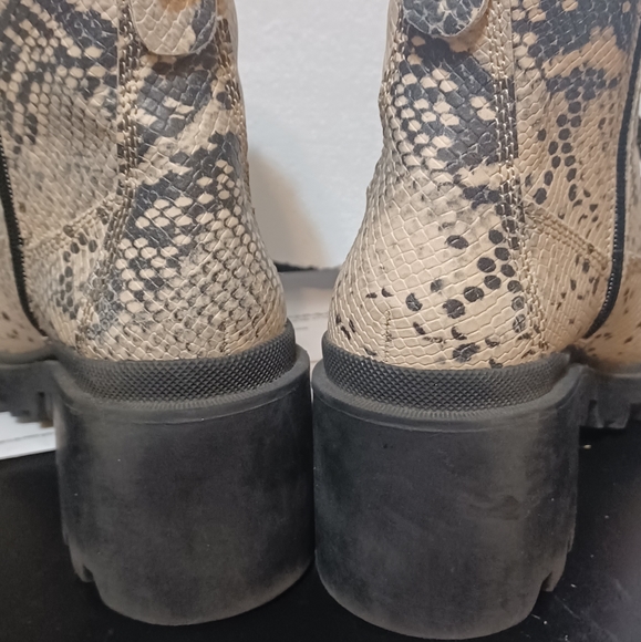 Steve Madden Dillan Boot Size 7 - Picture 7 of 10